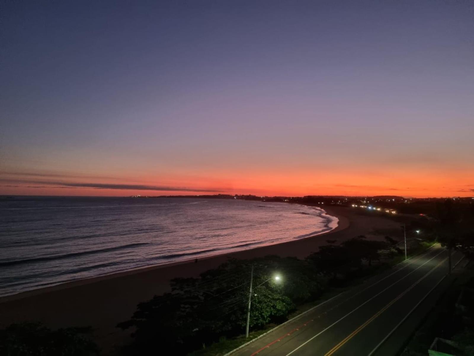 Ipe Amarelo - Frente Ao Mar Na Praia De Meaipe, Guarapari Ngoại thất bức ảnh